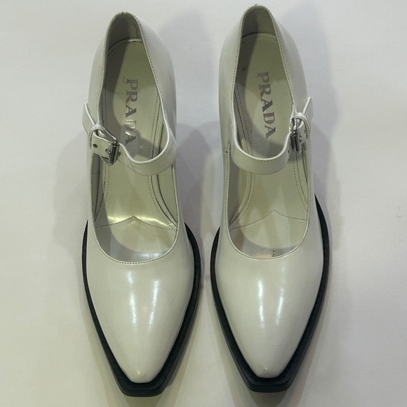 PRADA PATENT LEATHER MARY JANES PUMPS 38.5 - Picture 1 of 13